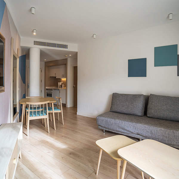 Hotel y Apartamentos Leman 6