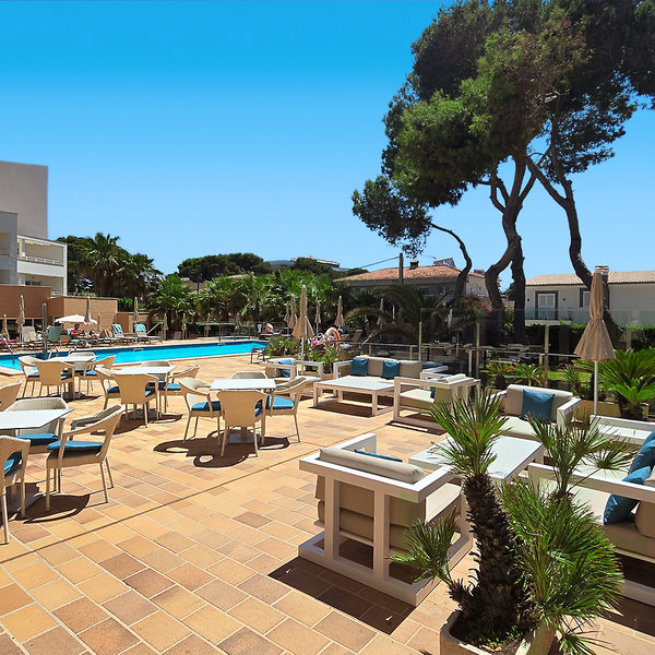 Hotel y Apartamentos Leman 10