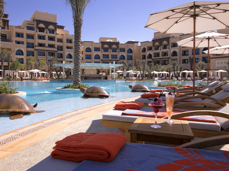 Saadiyat Rotana Resort & Villas 9