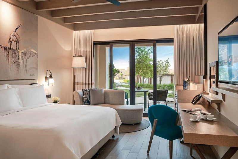 Saadiyat Rotana Resort & Villas 5
