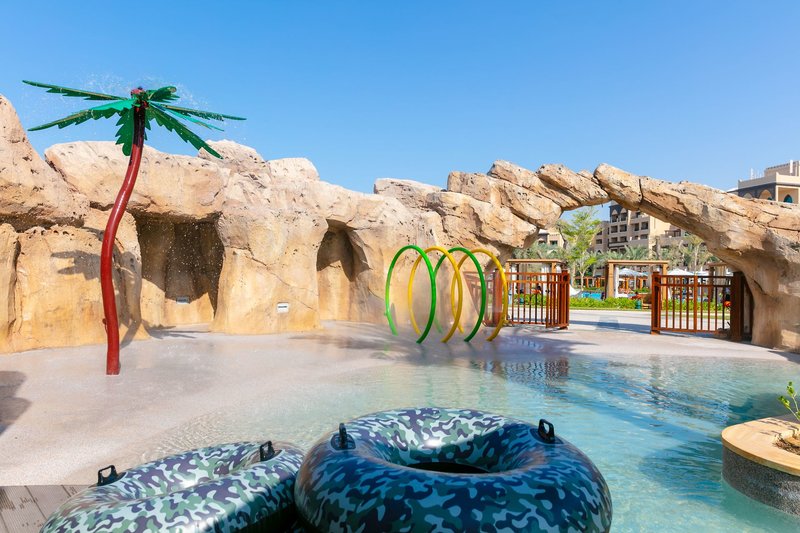 Saadiyat Rotana Resort & Villas 5