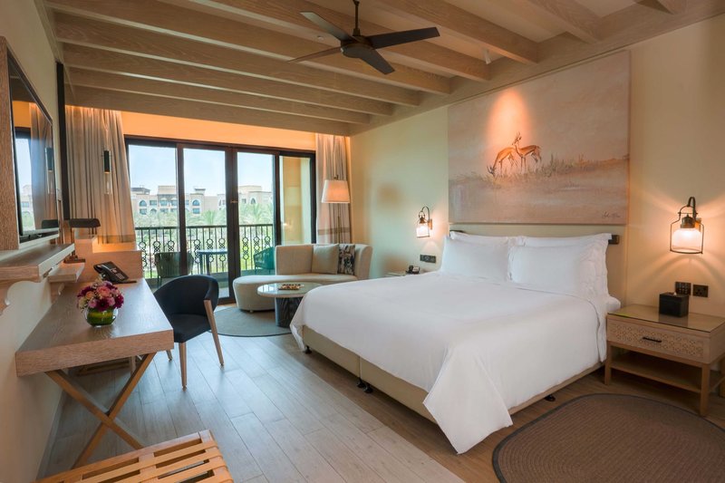 Saadiyat Rotana Resort & Villas 10