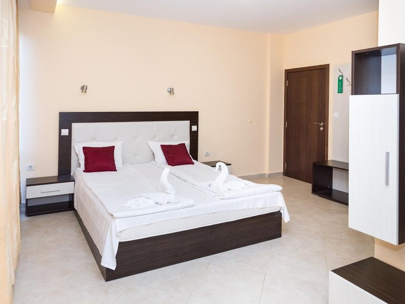 Saint Valentine 12 - Room Example