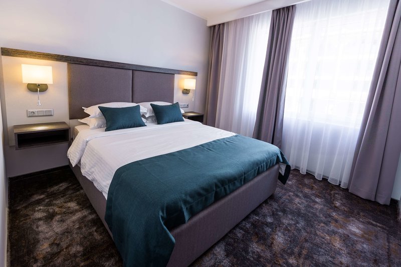 Best Western PLUS Premium Inn & Casino 7