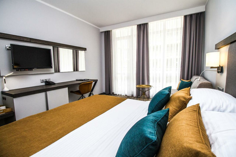 Best Western PLUS Premium Inn & Casino 3