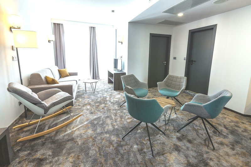Best Western PLUS Premium Inn & Casino 6