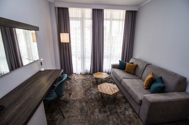 Best Western PLUS Premium Inn & Casino 5