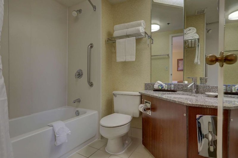SureStay Plus Hotel by Best Western Chicago Lombard 1