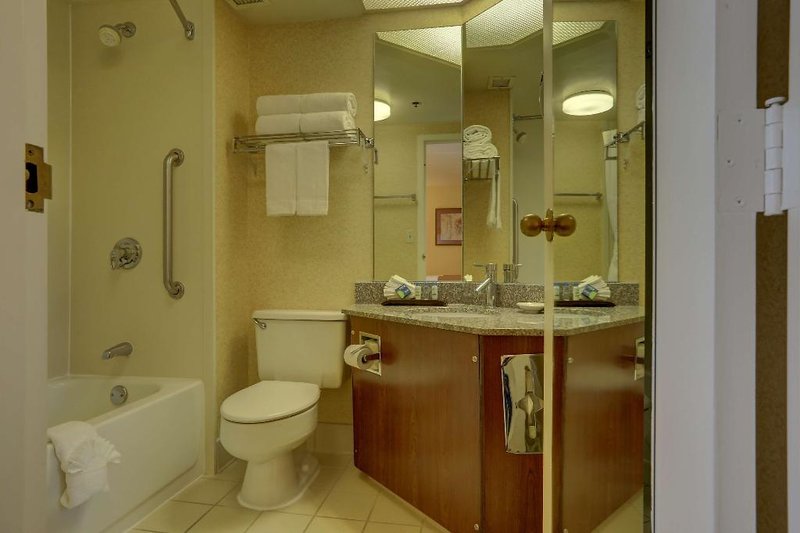 SureStay Plus Hotel by Best Western Chicago Lombard 5
