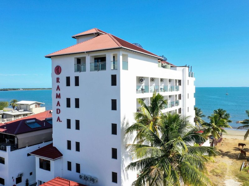 Ramada Suites Wailoaloa Beach Fiji 2