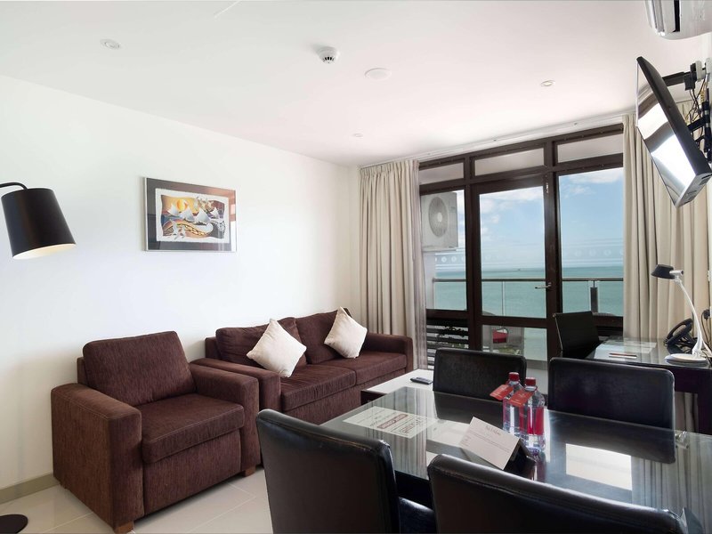 Ramada Suites Wailoaloa Beach Fiji 37