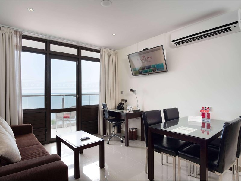 Ramada Suites Wailoaloa Beach Fiji 46