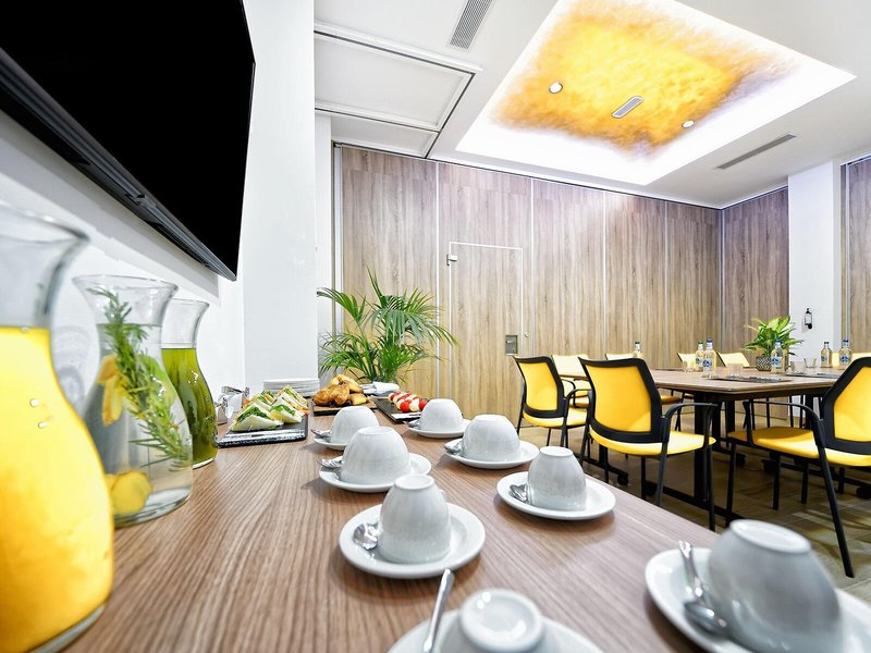 Design Plus BEX Hotel 18