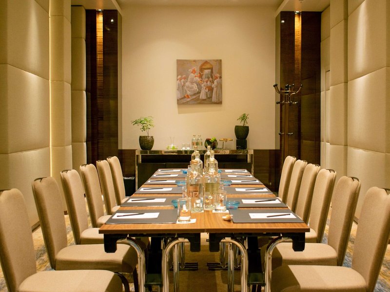 Radisson Blu Hotel Ajman 8
