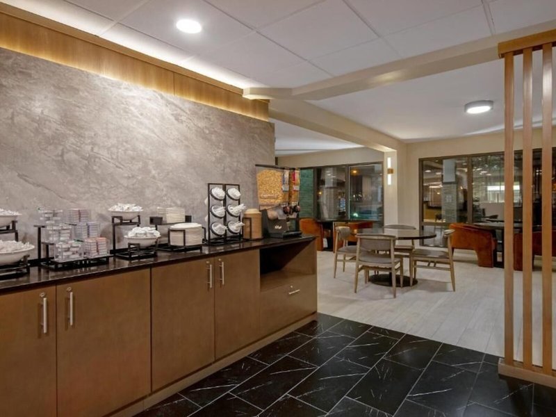 Best Western Plus Meadowlands 11