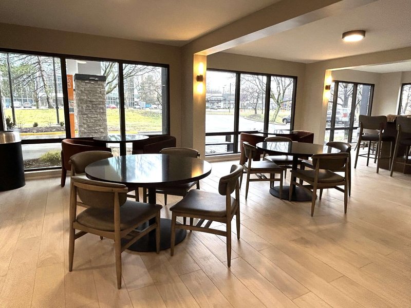 Best Western Plus Meadowlands 17