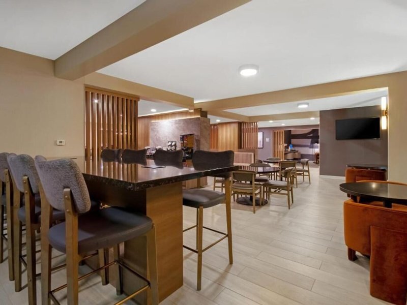 Best Western Plus Meadowlands 19