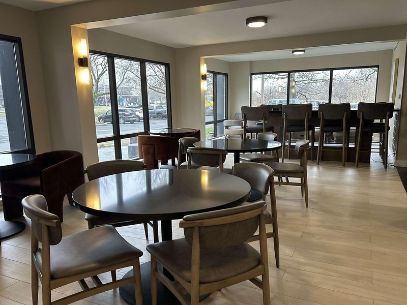 Best Western Plus Meadowlands 22