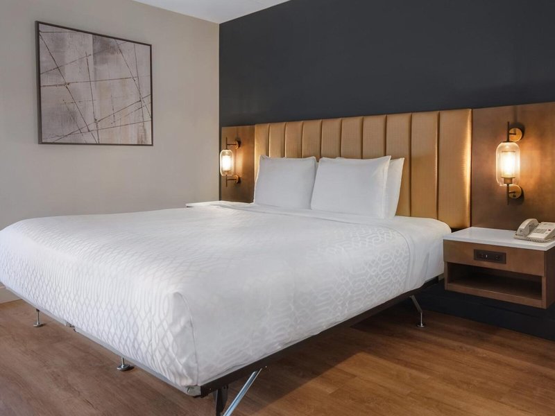Best Western Plus Meadowlands 36