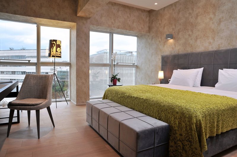 Athenaeum Grand Hotel 1