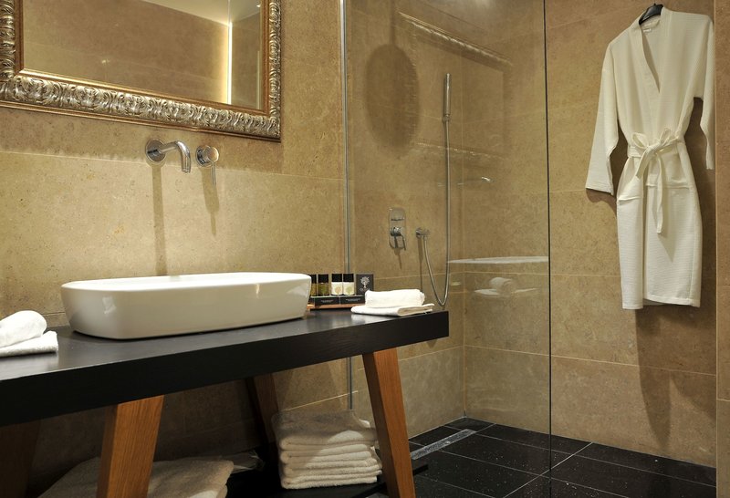 Athenaeum Grand Hotel 11