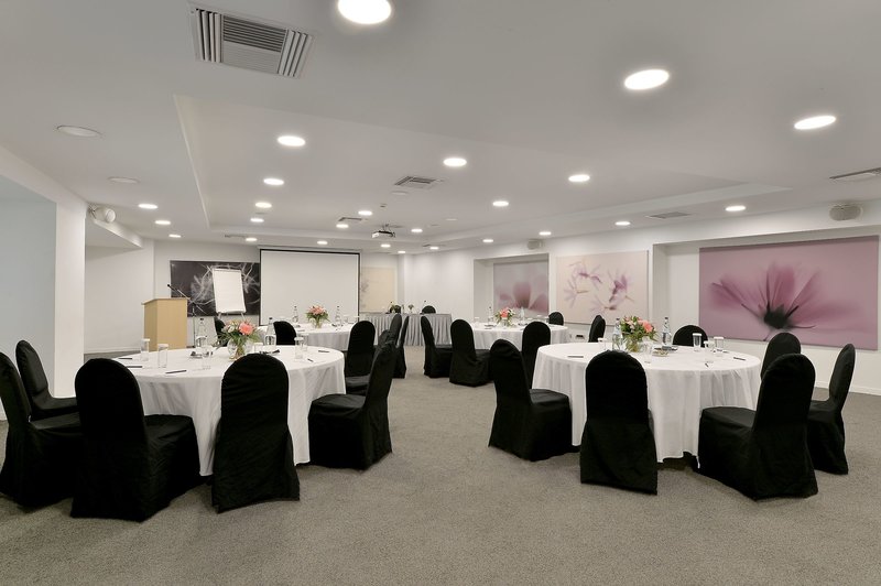 Athenaeum Grand Hotel 16