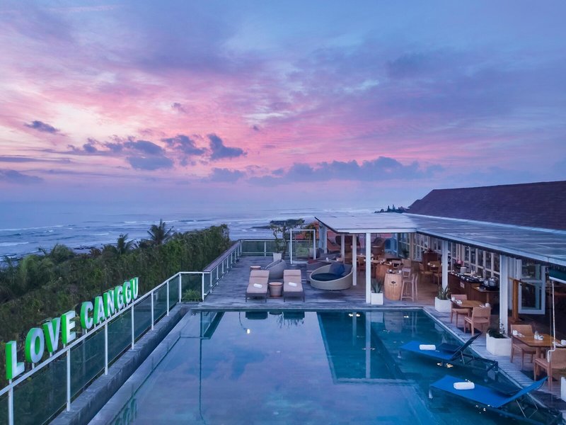 Aston Canggu Beach Resort 5