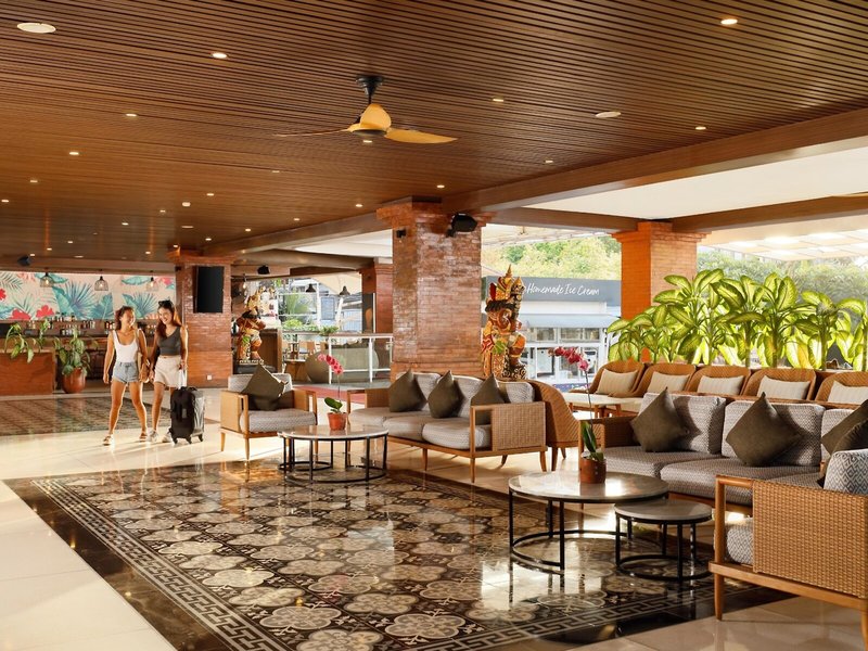 Aston Canggu Beach Resort 11