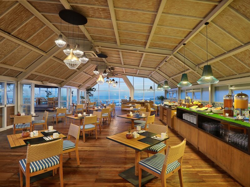 Aston Canggu Beach Resort 16