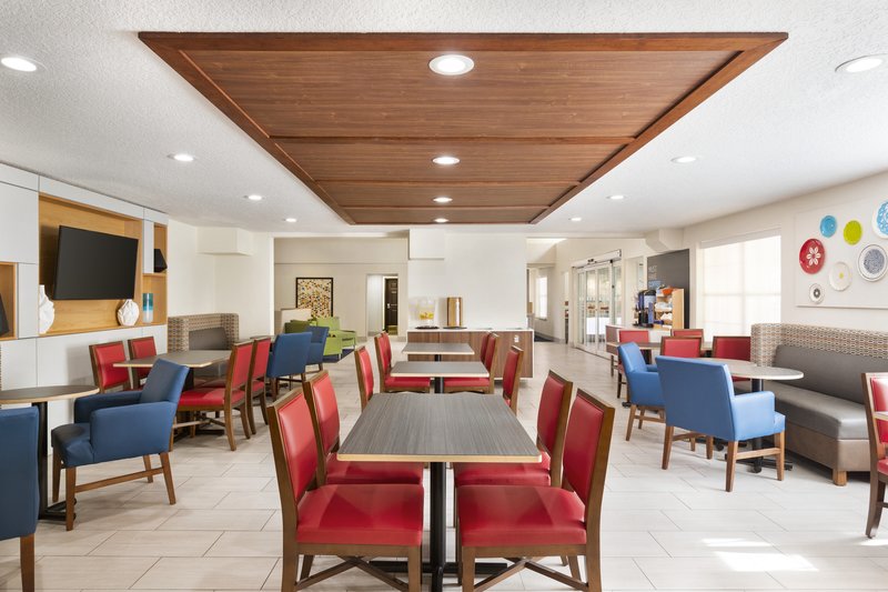 Holiday Inn Express Sarasota East - I-75 3
