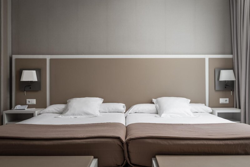 Estival Centurión 31