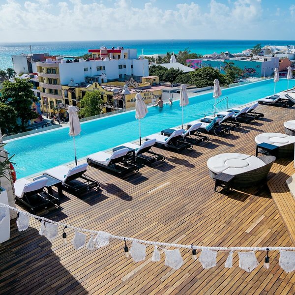 The Fives Downtown Hotel & Residences, Curio Collection by Hilton 5