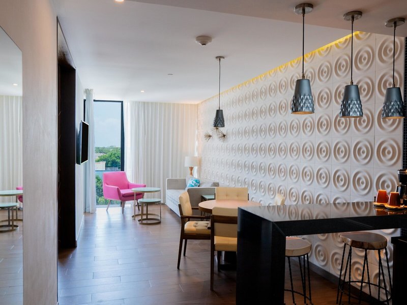 The Fives Downtown Hotel & Residences, Curio Collection by Hilton 20