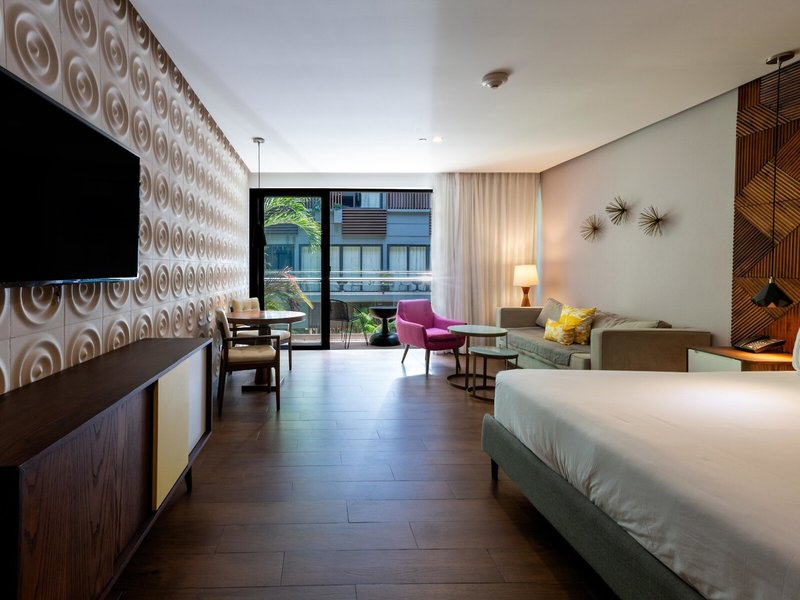 The Fives Downtown Hotel & Residences, Curio Collection by Hilton 22