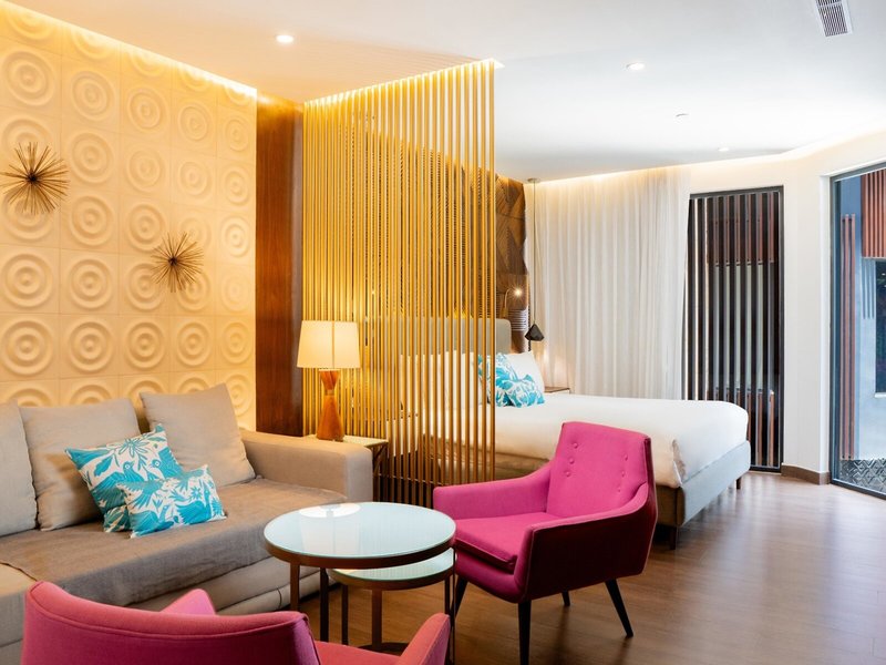 The Fives Downtown Hotel & Residences, Curio Collection by Hilton 23