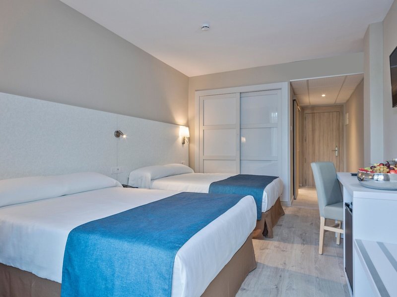 Best Sol d´Or Salou 25 - Room Example