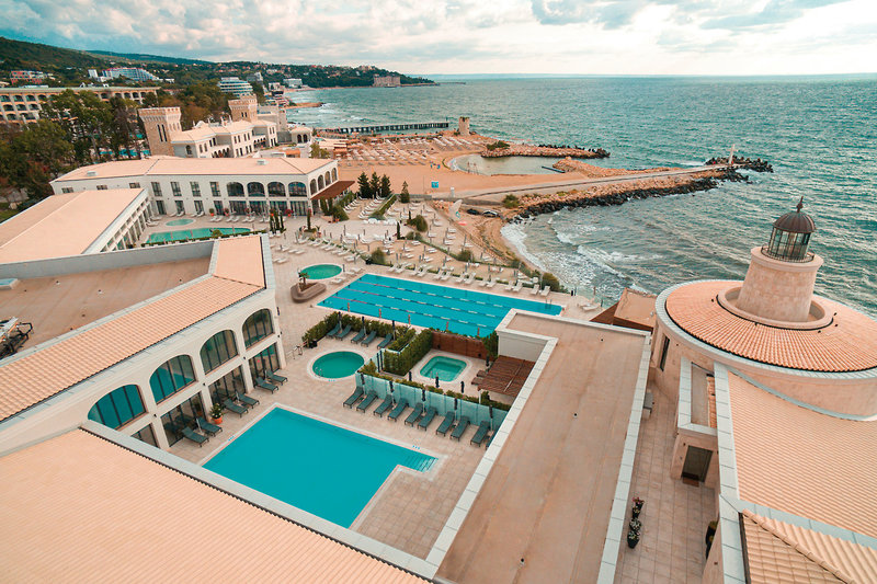 Astor Garden Hotel 19