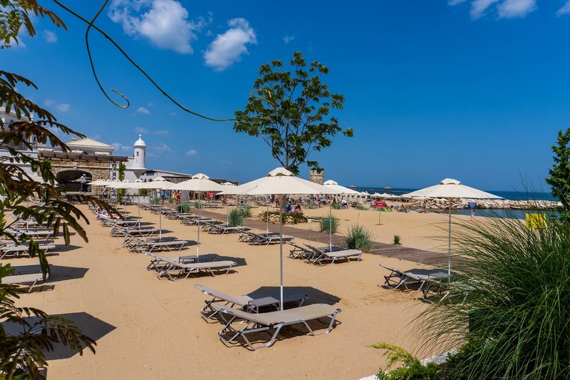 Astor Garden Hotel 4