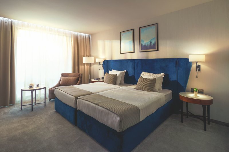 Astor Garden Hotel 20