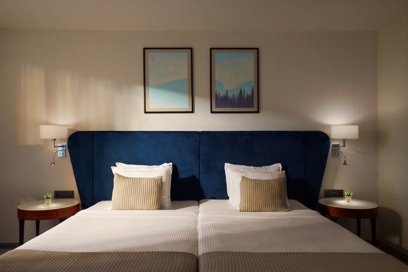 Astor Garden Hotel 21