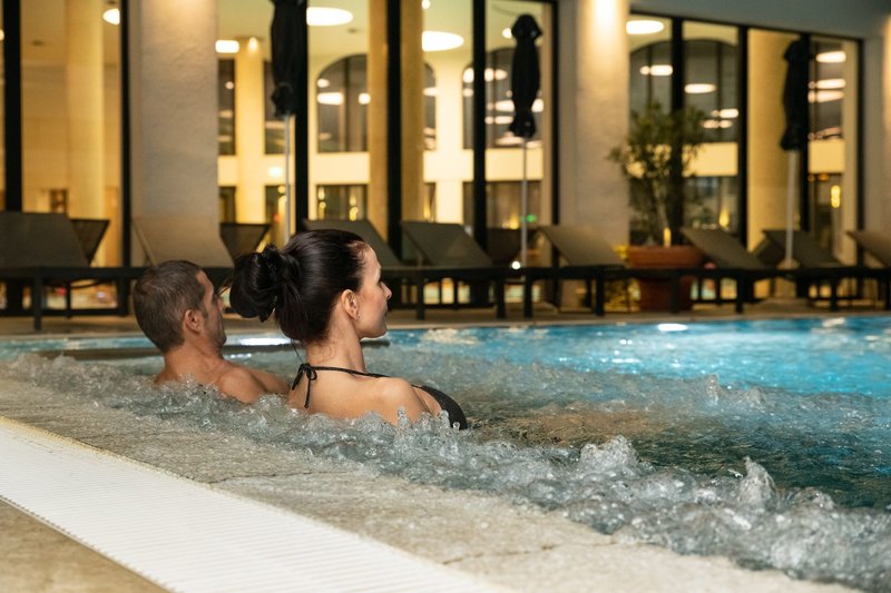 Astor Garden Hotel 35