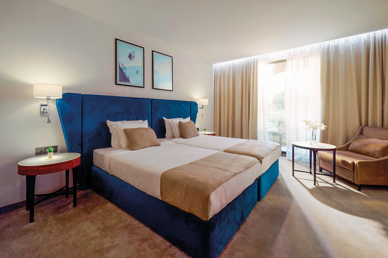 Astor Garden Hotel 2