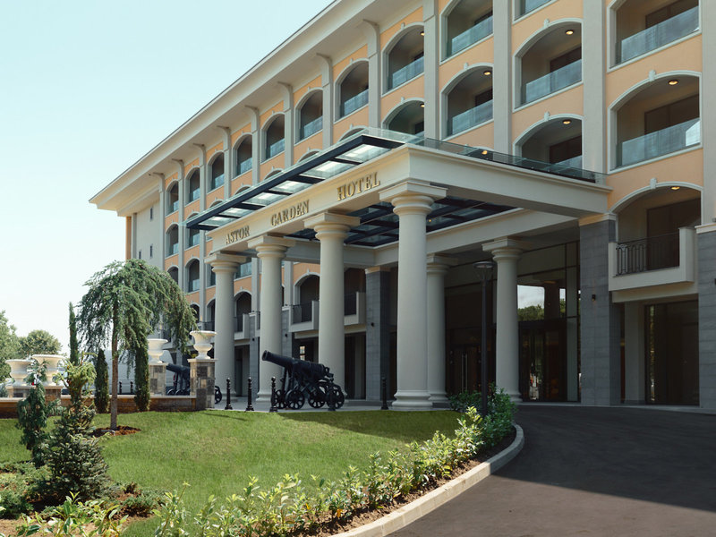 Astor Garden Hotel 2 - Exterior