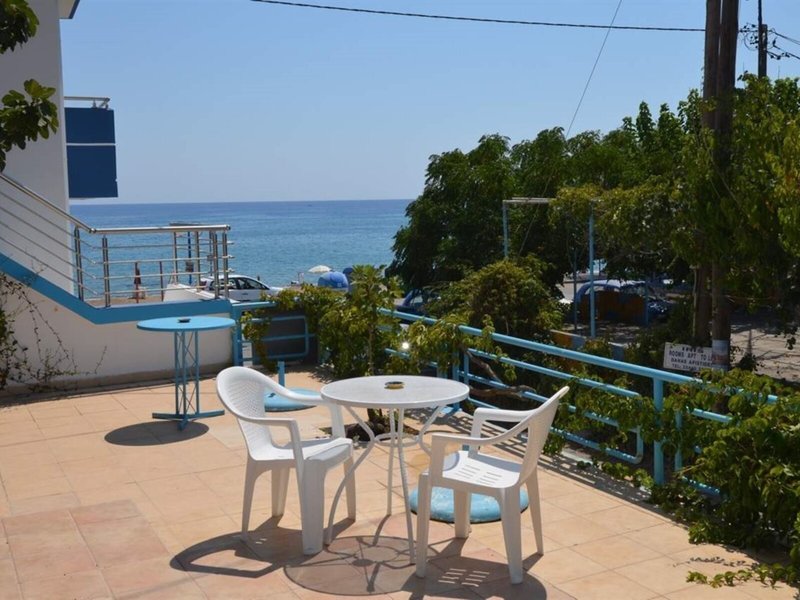 Marianthi Studios & Appartements Stegna 3