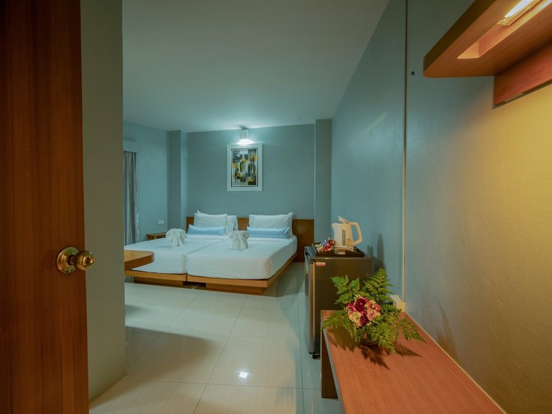 Villa Cha Cha 2 Rambuttri 27