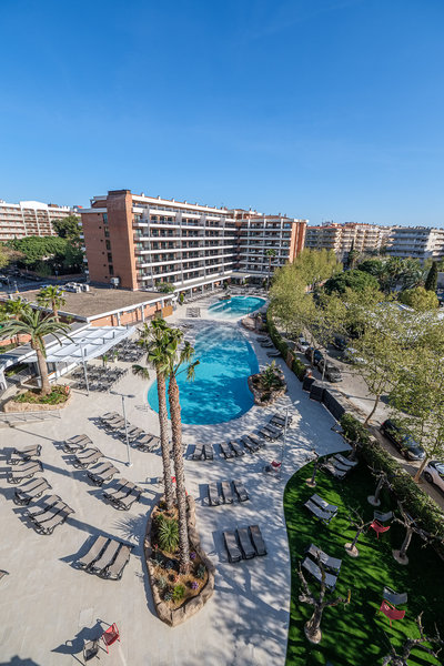 Hotel California Garden 2