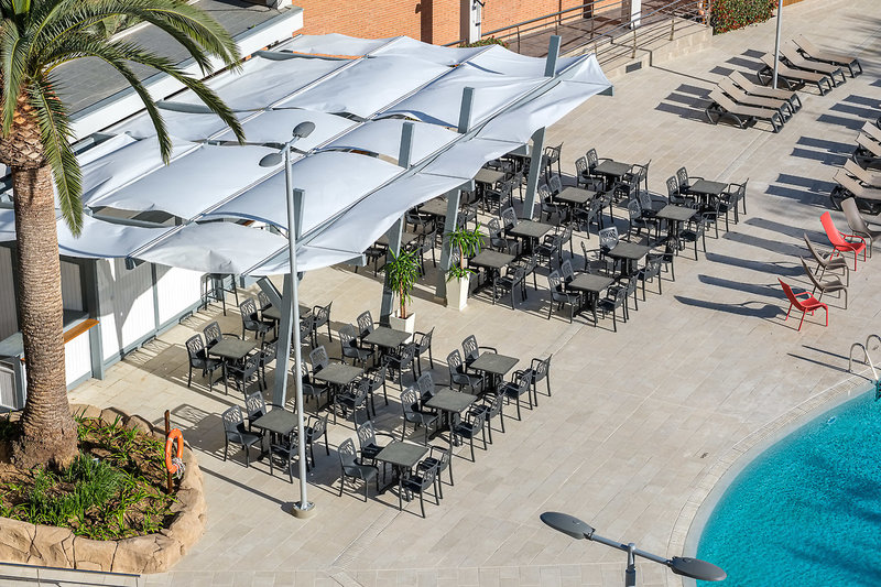 Hotel California Garden 11