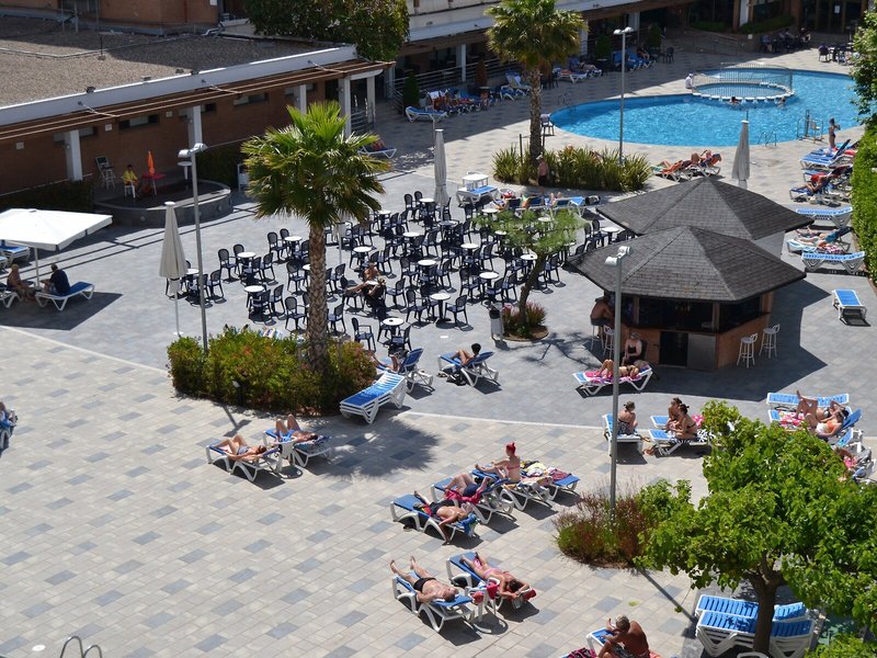 California Garden 19 - Outdoor Pool