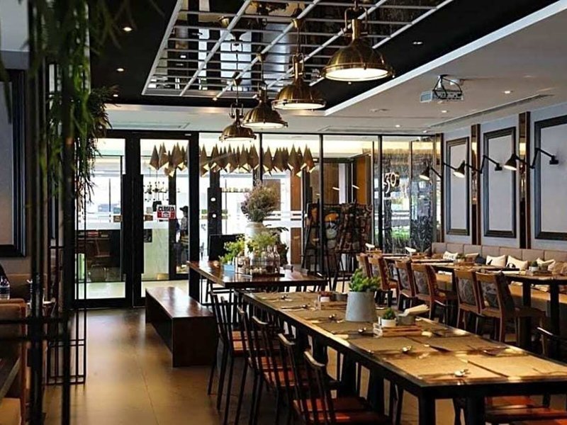 130 Hotel & Residence 12