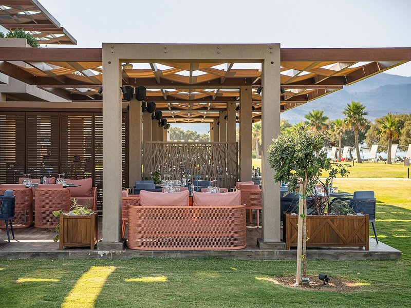 Euphoria Resort 44
